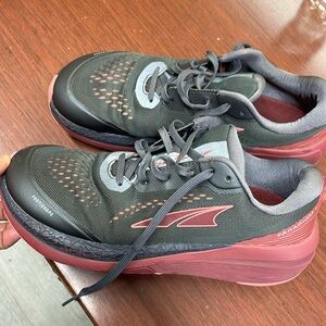 women W ALTRA size 10.5
